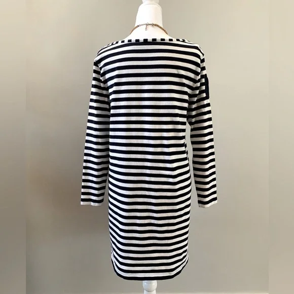 Vineyard Vines Dress - Picture 2 of 6